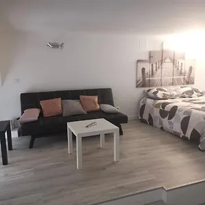  Appartement Beau Studio Rénové Lumineux , Calme , Wifi